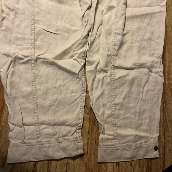 Urban Outfitters beige light cargo pants - Picture 5 of 6